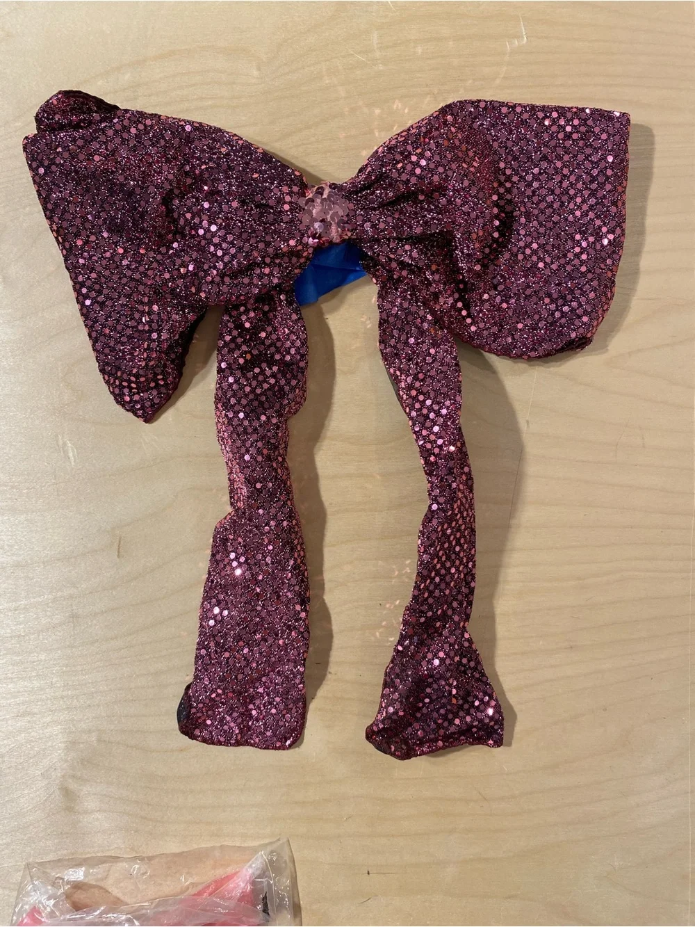 The Applause Sparkling Magenta Sequin Bow Costume Attachment Large (SE)